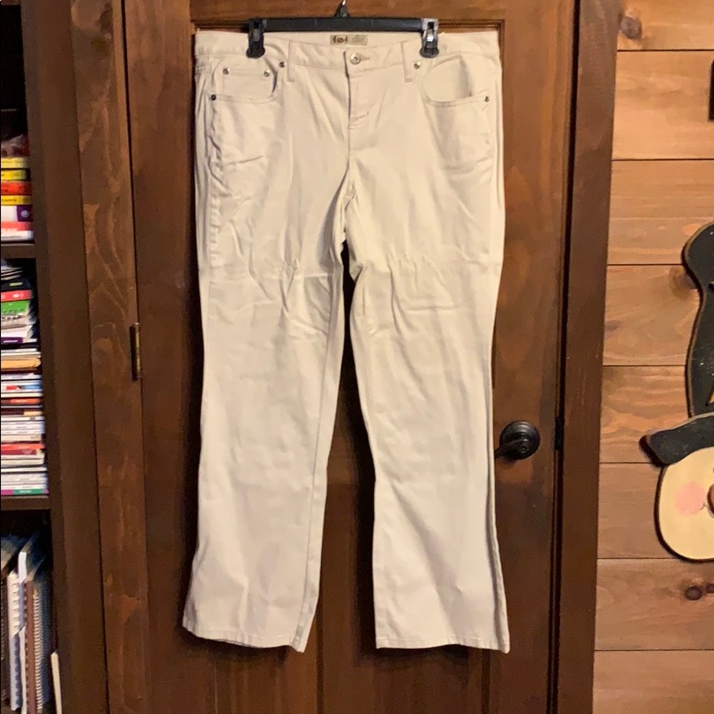 L.E.I pants